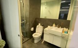 Arc 380 (D8), Office #581700711